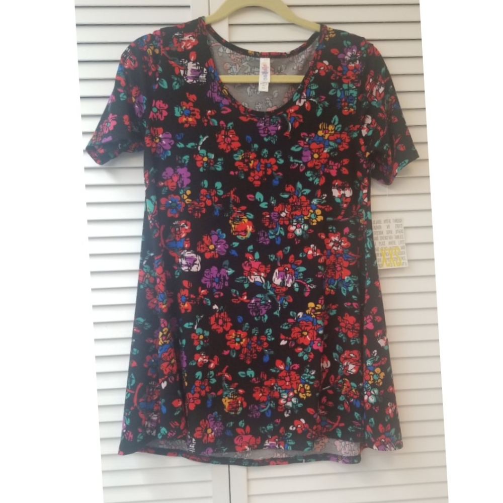 NEW! With tags! LuLaRoe Perfect Tee XXS